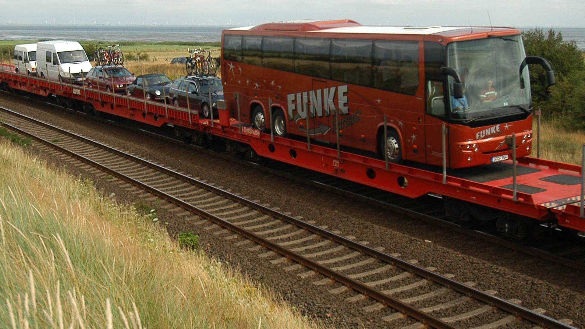 Einstockeinheit Reisebus unterwegs